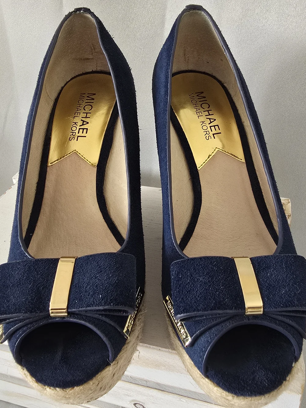Michael Kors toes material dates